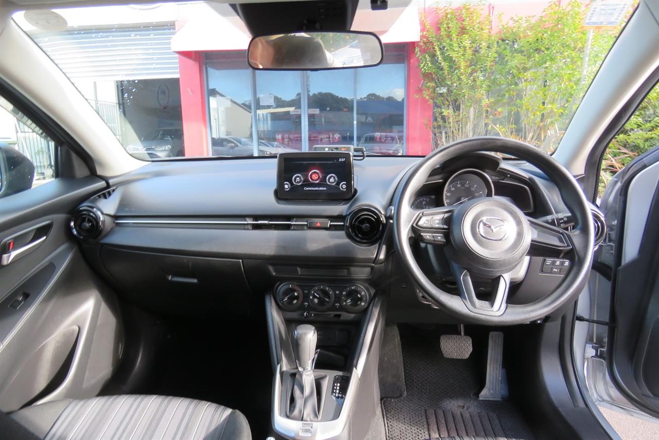 2020 Mazda 2 thumbnail