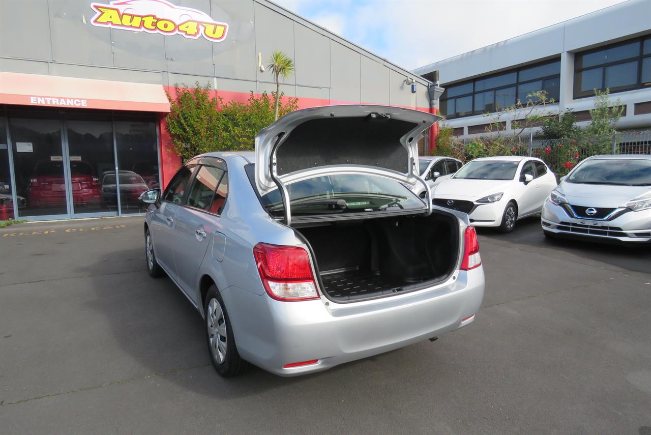 2015 Toyota Corolla thumbnail