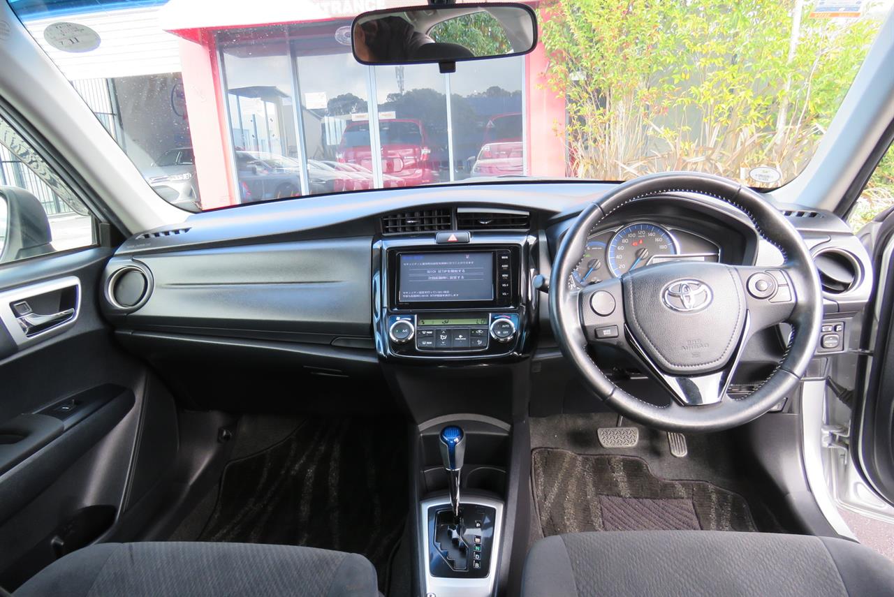 2015 Toyota Corolla thumbnail