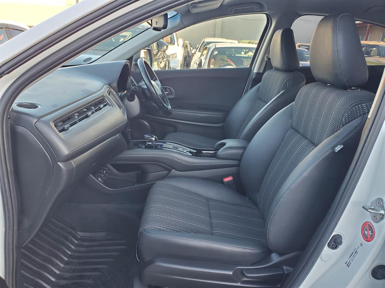2015 Honda Vezel thumbnail