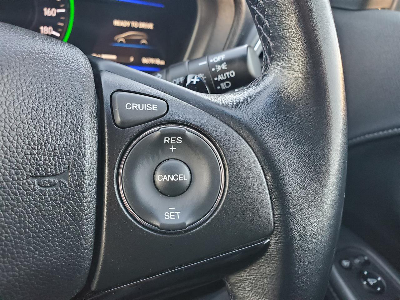 2015 Honda Vezel thumbnail