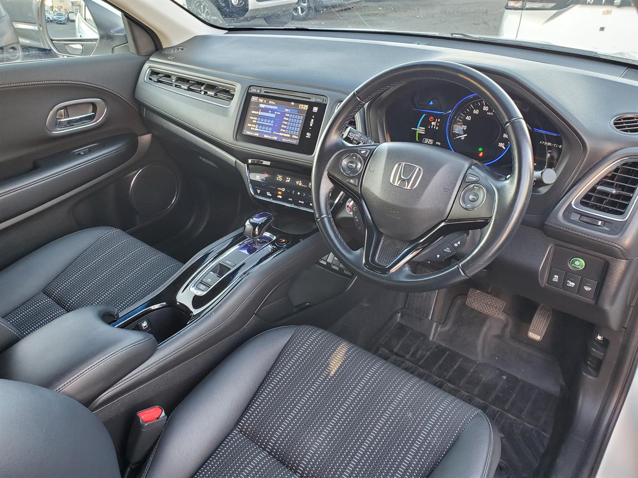 2015 Honda Vezel thumbnail