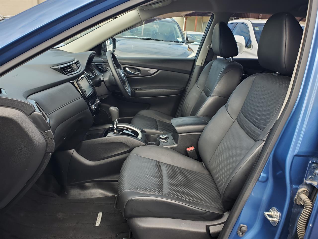 2019 Nissan X-Trail thumbnail