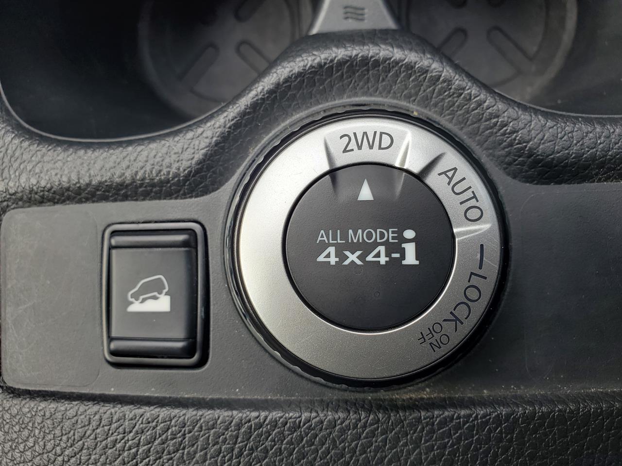 2019 Nissan X-Trail thumbnail