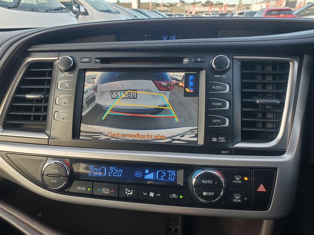 2019 Toyota Highlander thumbnail