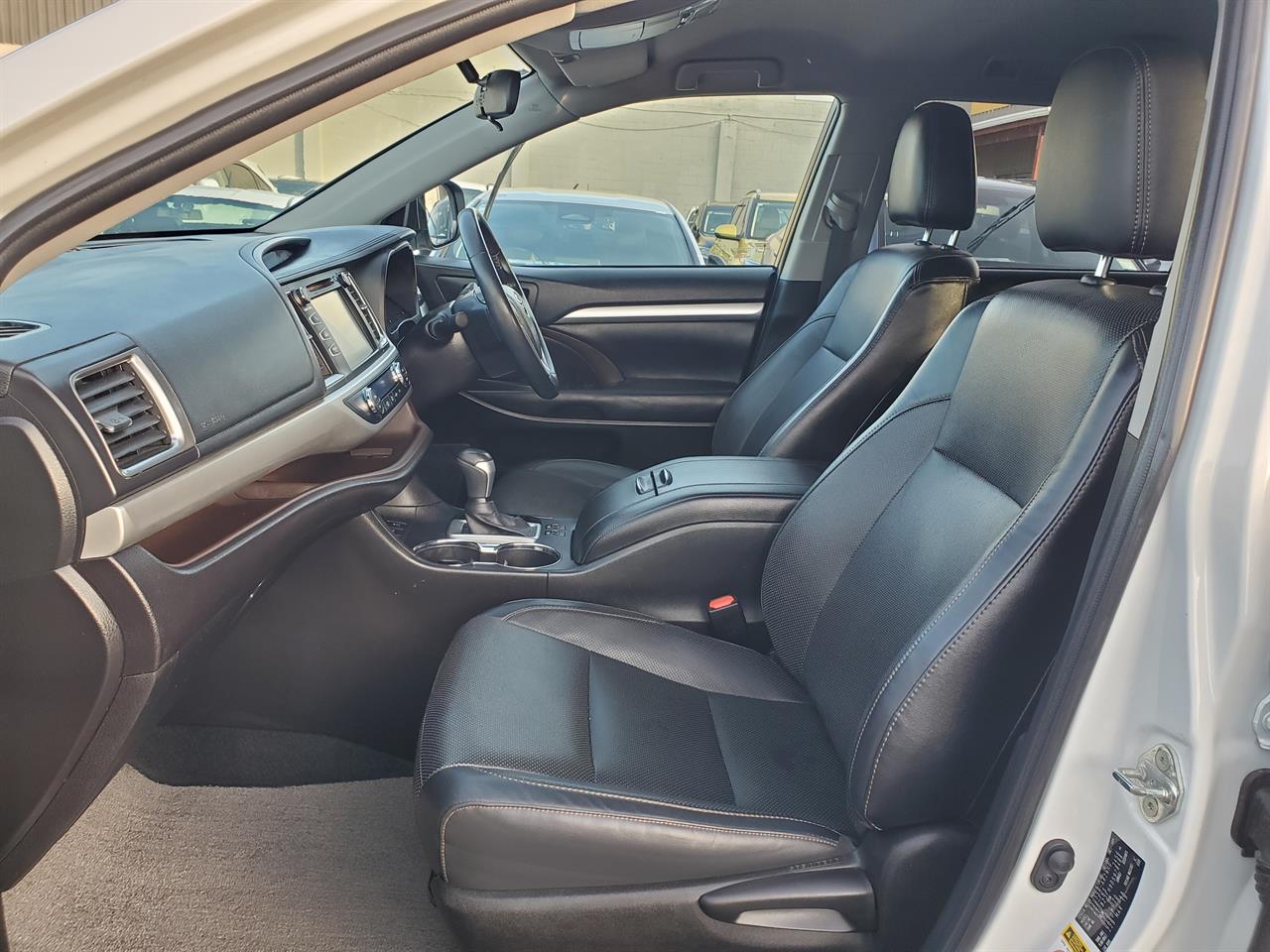 2019 Toyota Highlander thumbnail