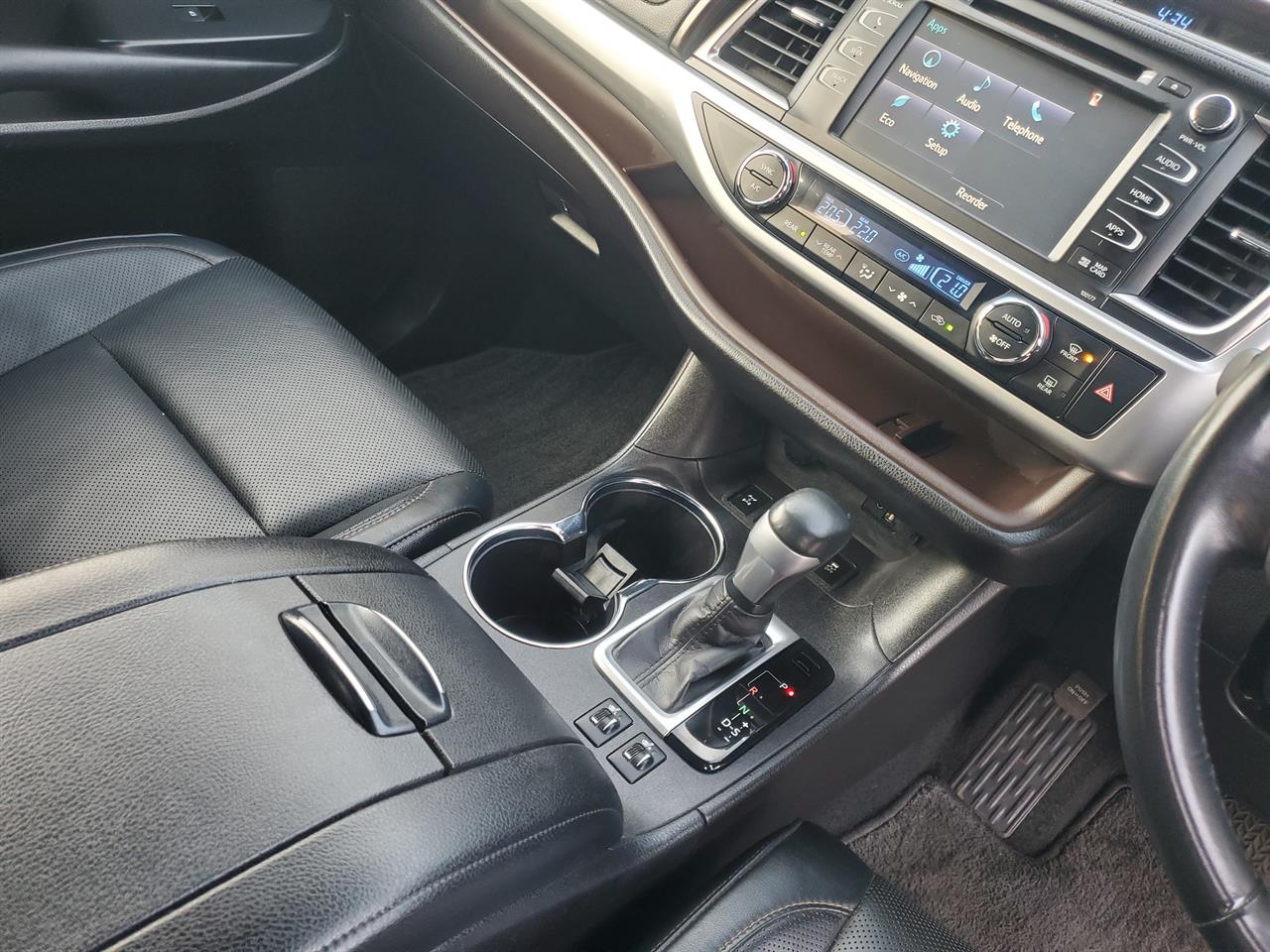 2019 Toyota Highlander thumbnail