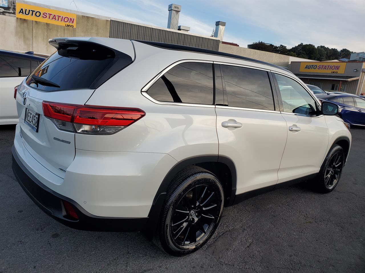 2019 Toyota Highlander thumbnail