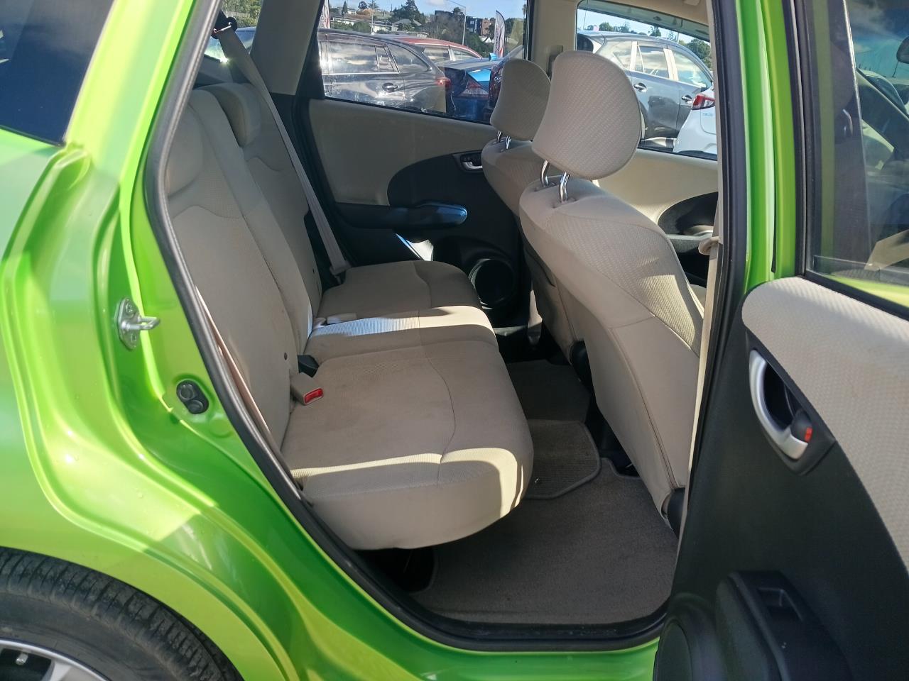 2012 Honda fit thumbnail