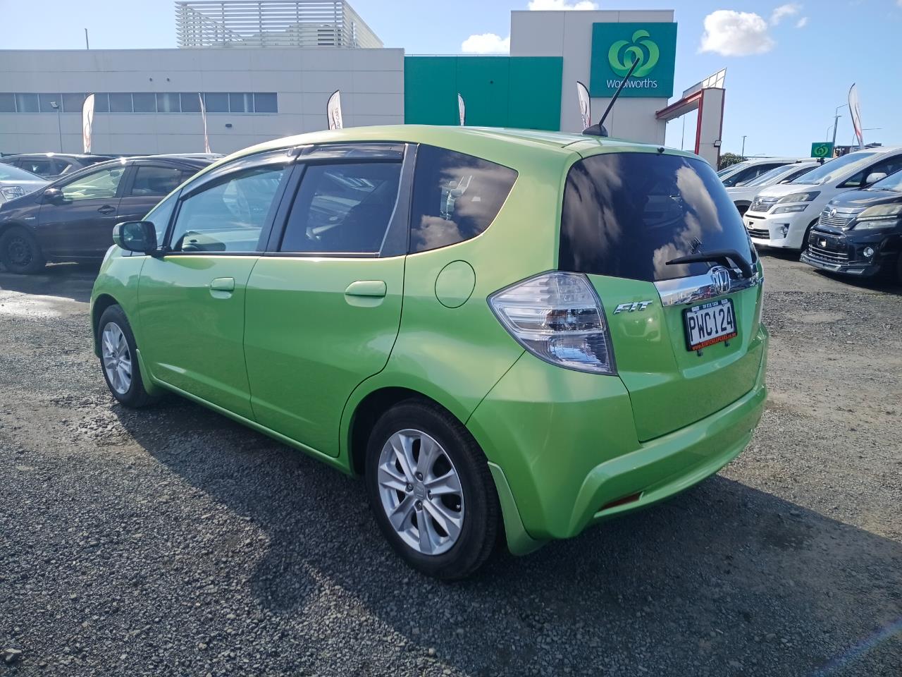 2012 Honda fit thumbnail