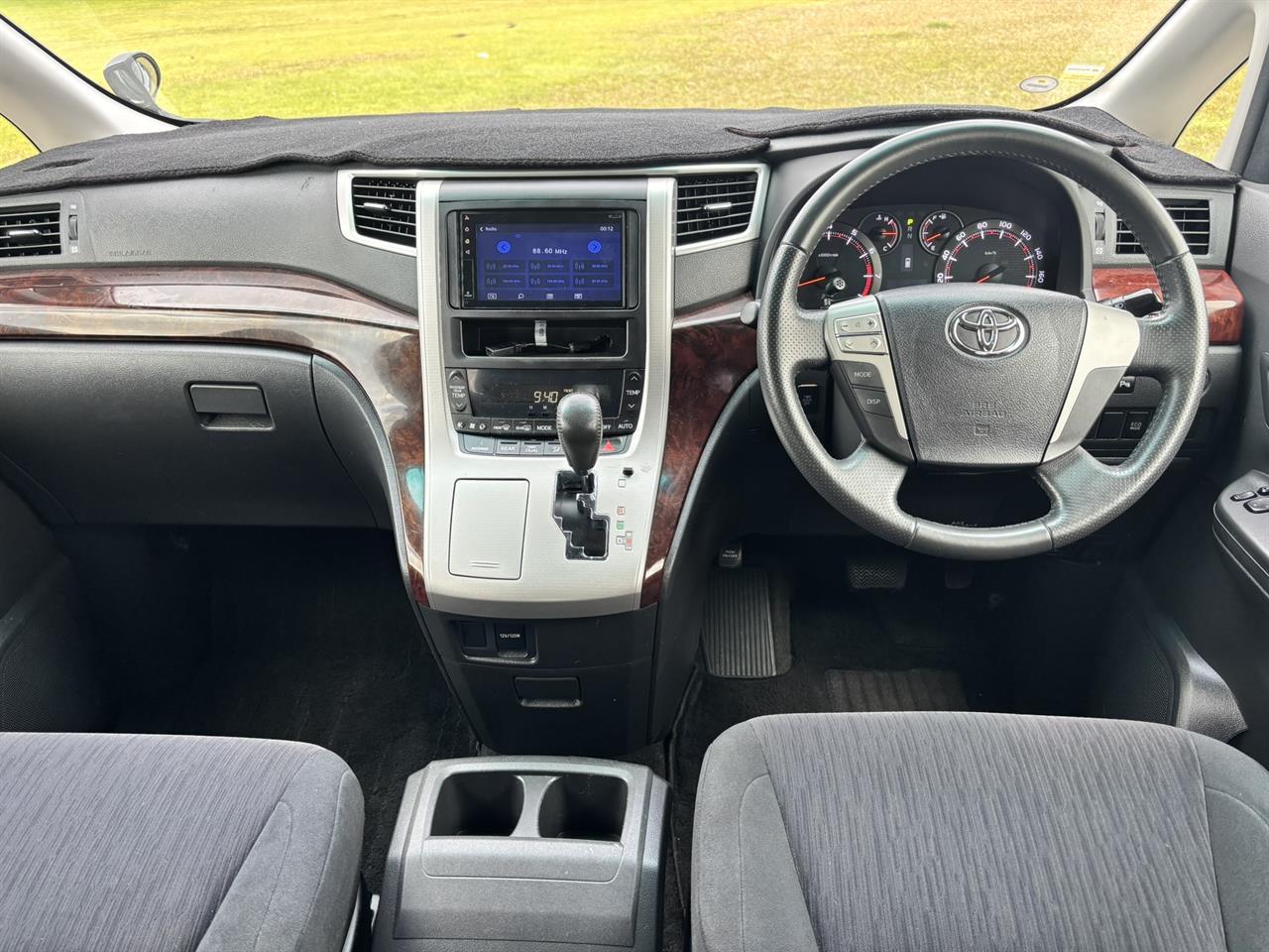 2012 Toyota Vellfire thumbnail