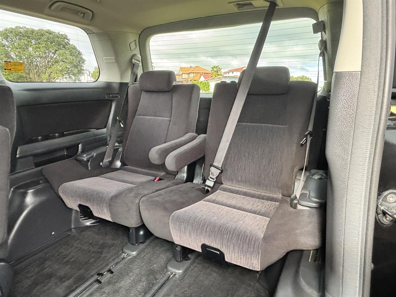 2012 Toyota Vellfire thumbnail