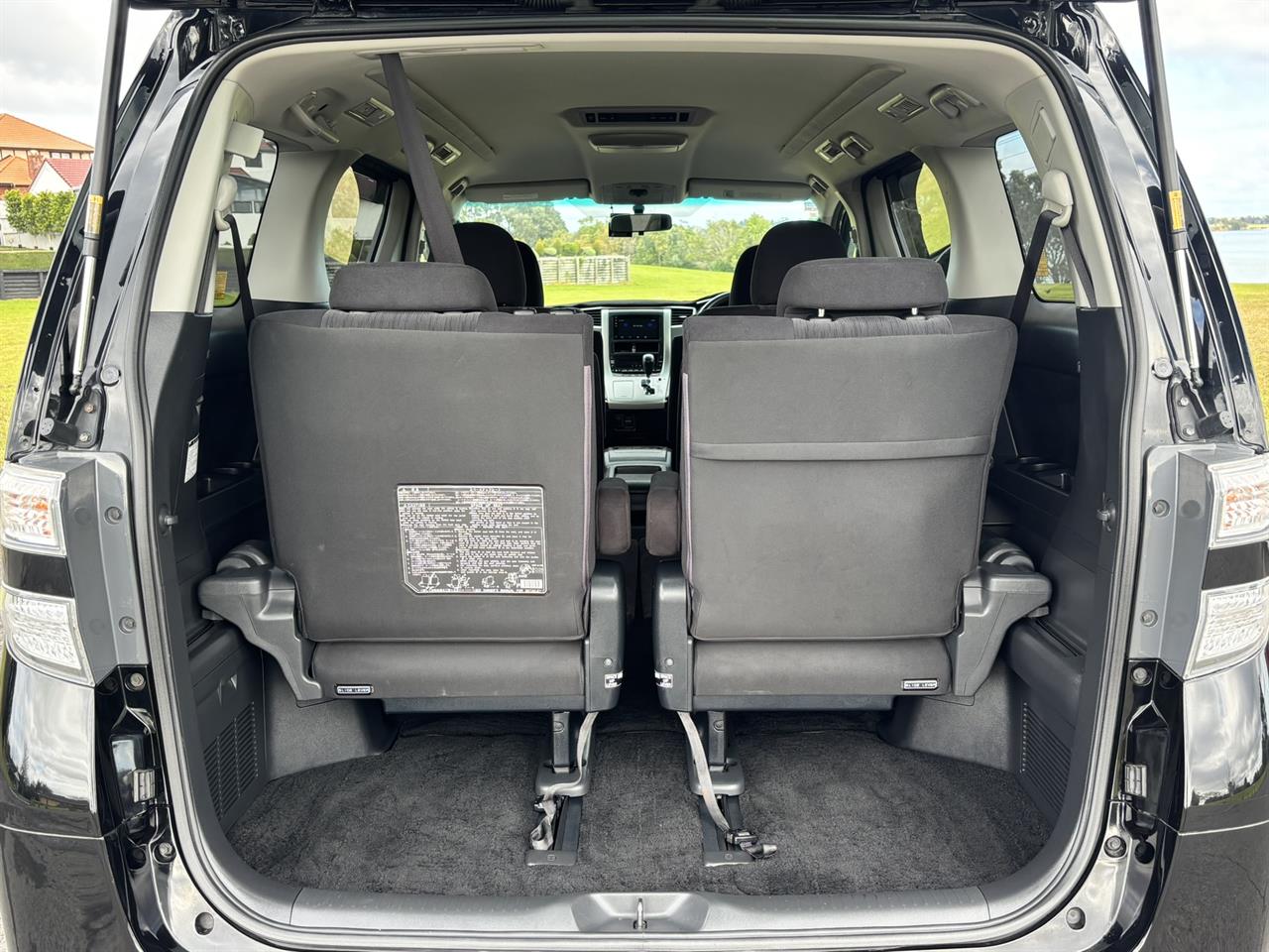 2012 Toyota Vellfire thumbnail