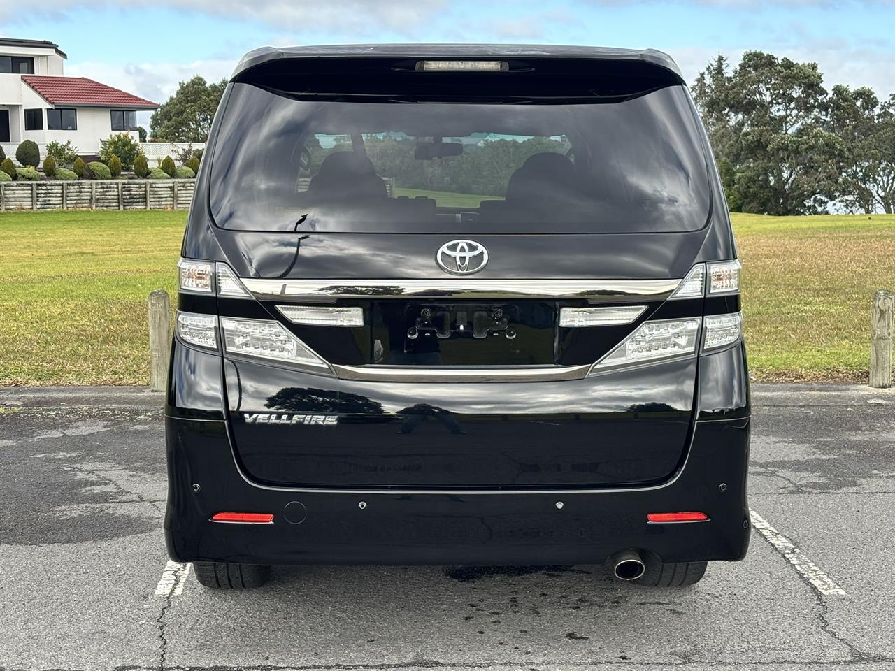 2012 Toyota Vellfire thumbnail