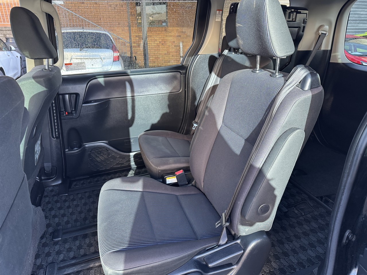 2015 Toyota NOAH thumbnail