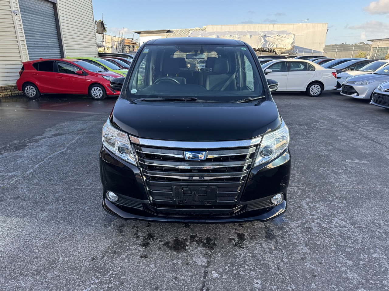 2015 Toyota NOAH thumbnail