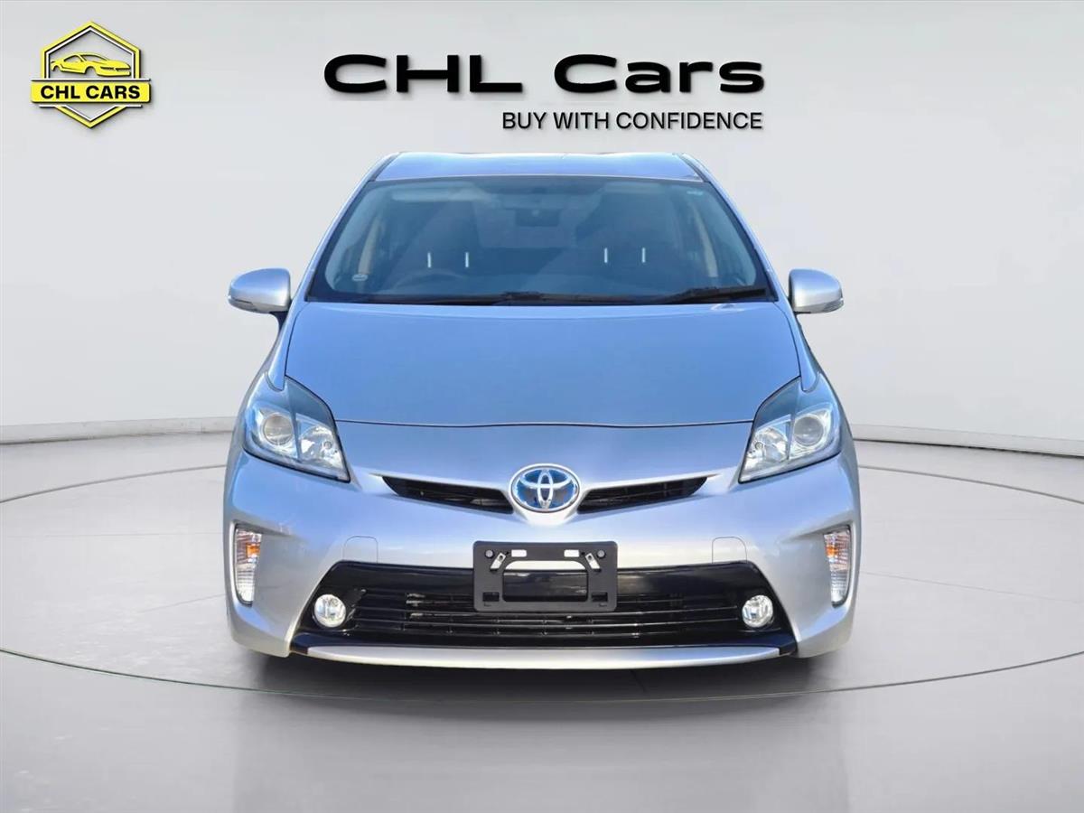 2015 Toyota Prius thumbnail