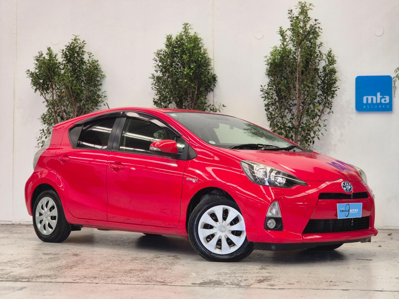 2014 Toyota Aqua thumbnail