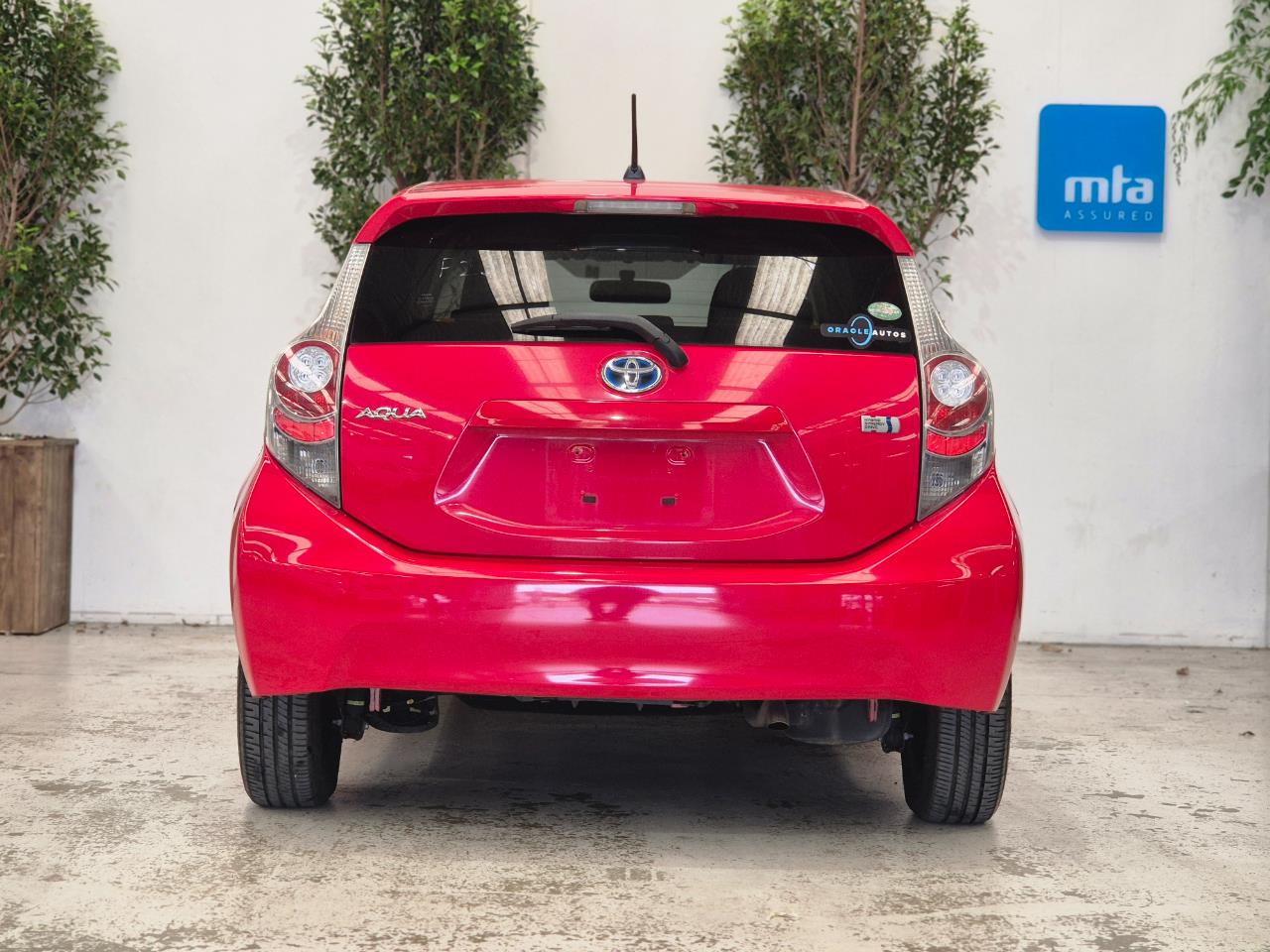 2014 Toyota Aqua thumbnail