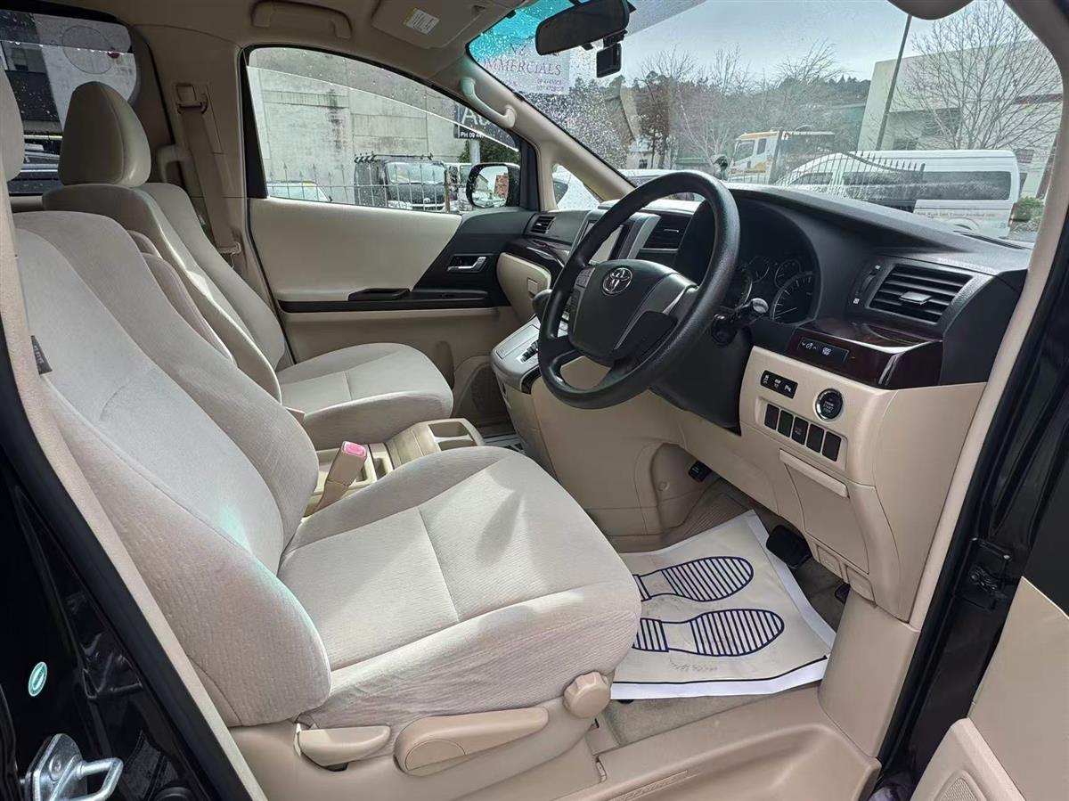 2012 Toyota Vellfire thumbnail