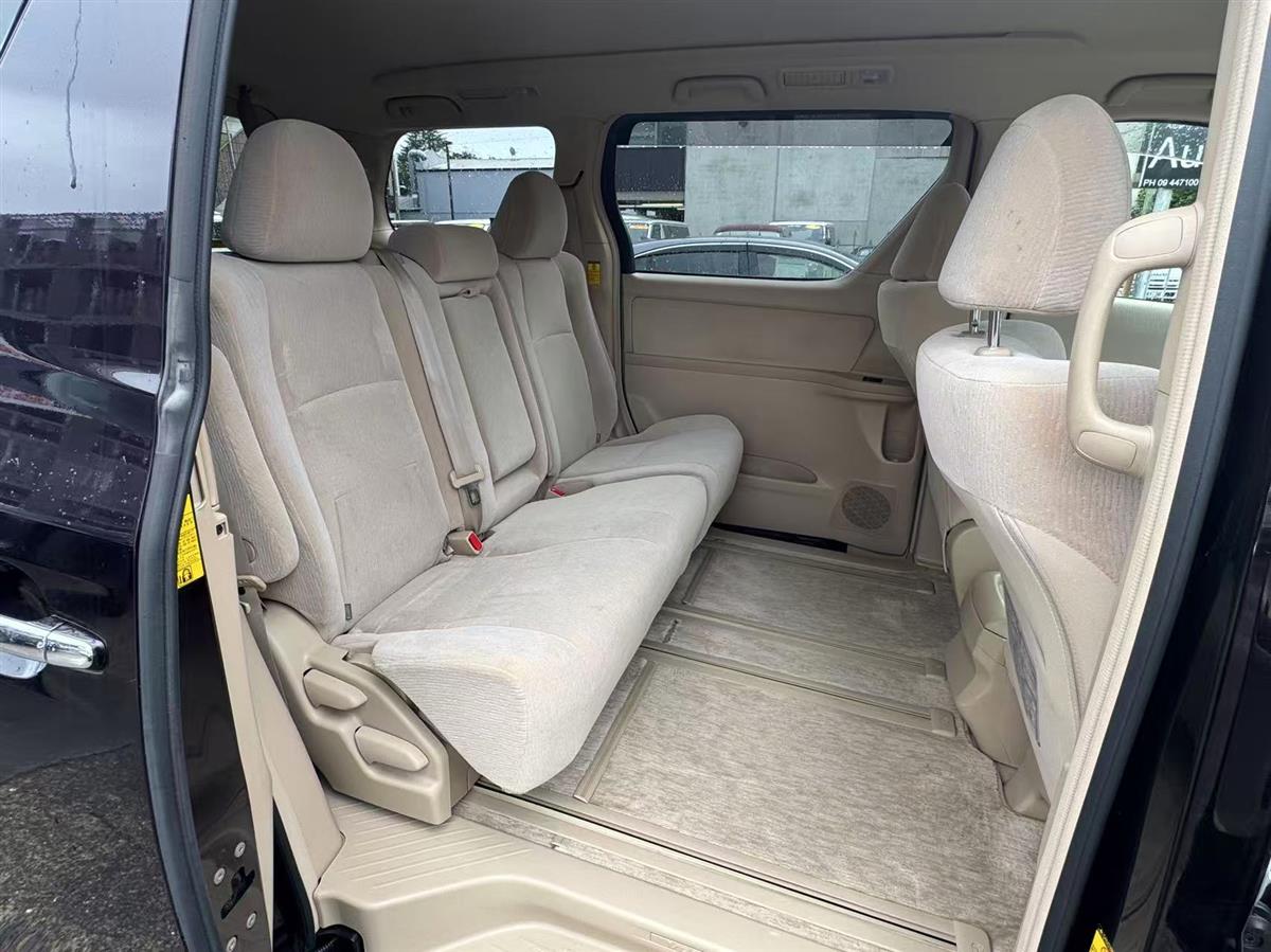 2012 Toyota Vellfire thumbnail