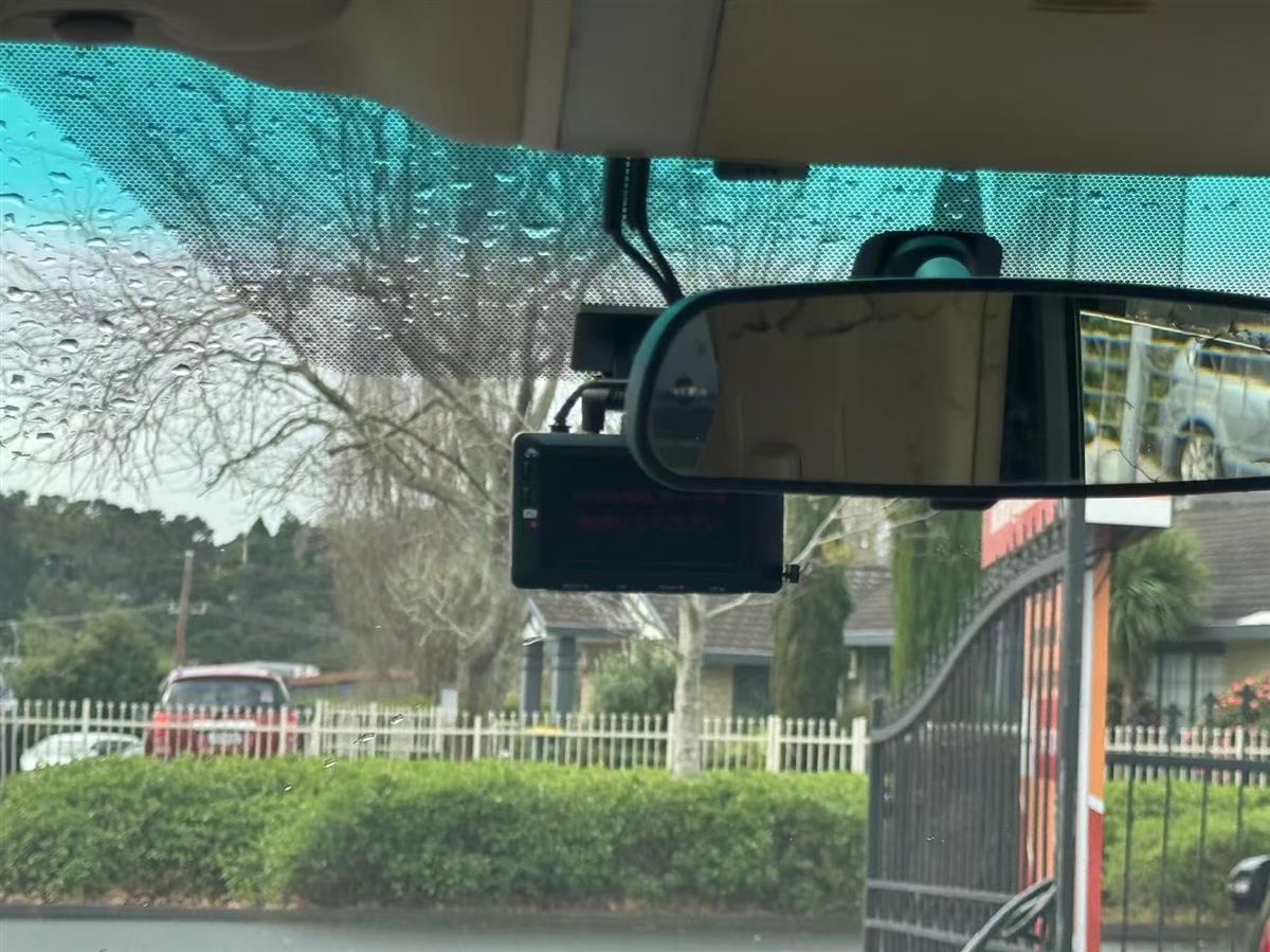 2012 Toyota Vellfire thumbnail