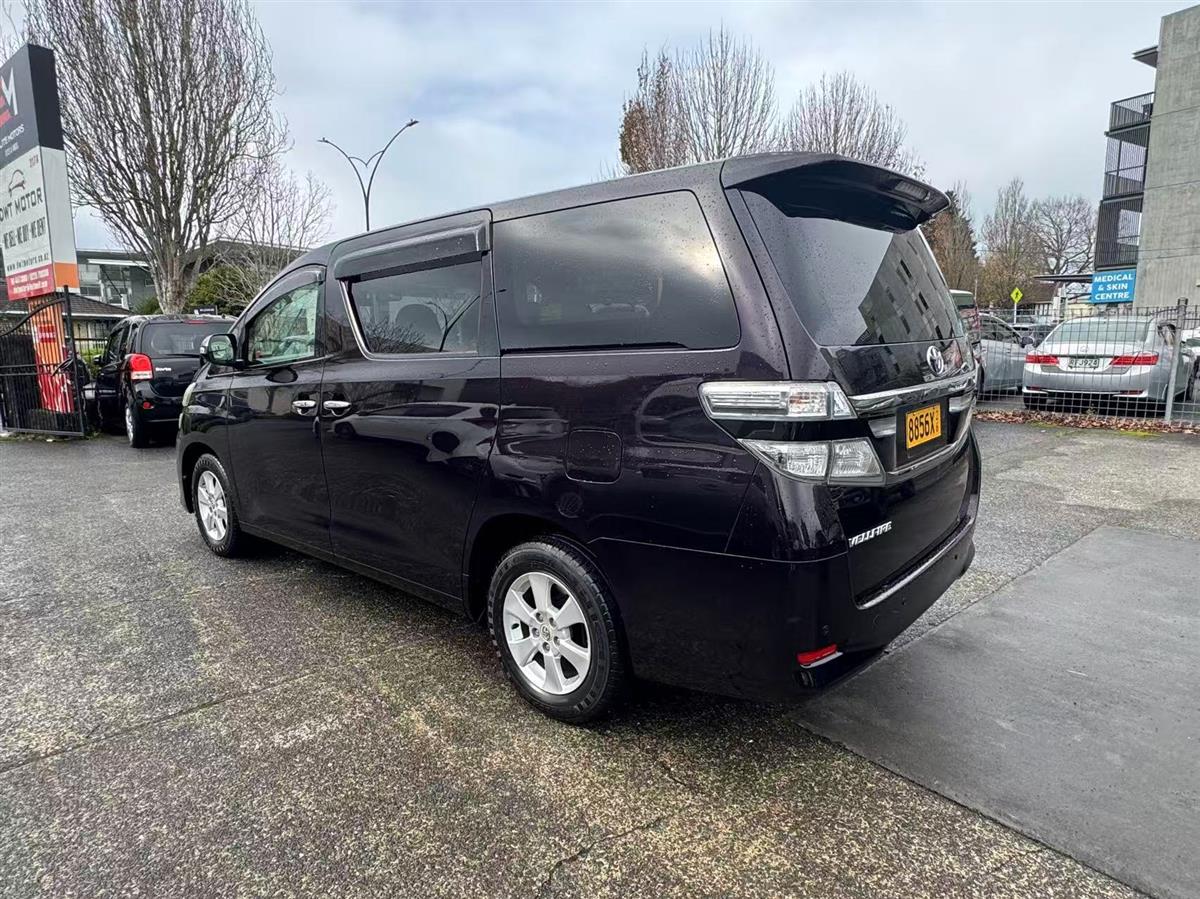 2012 Toyota Vellfire thumbnail