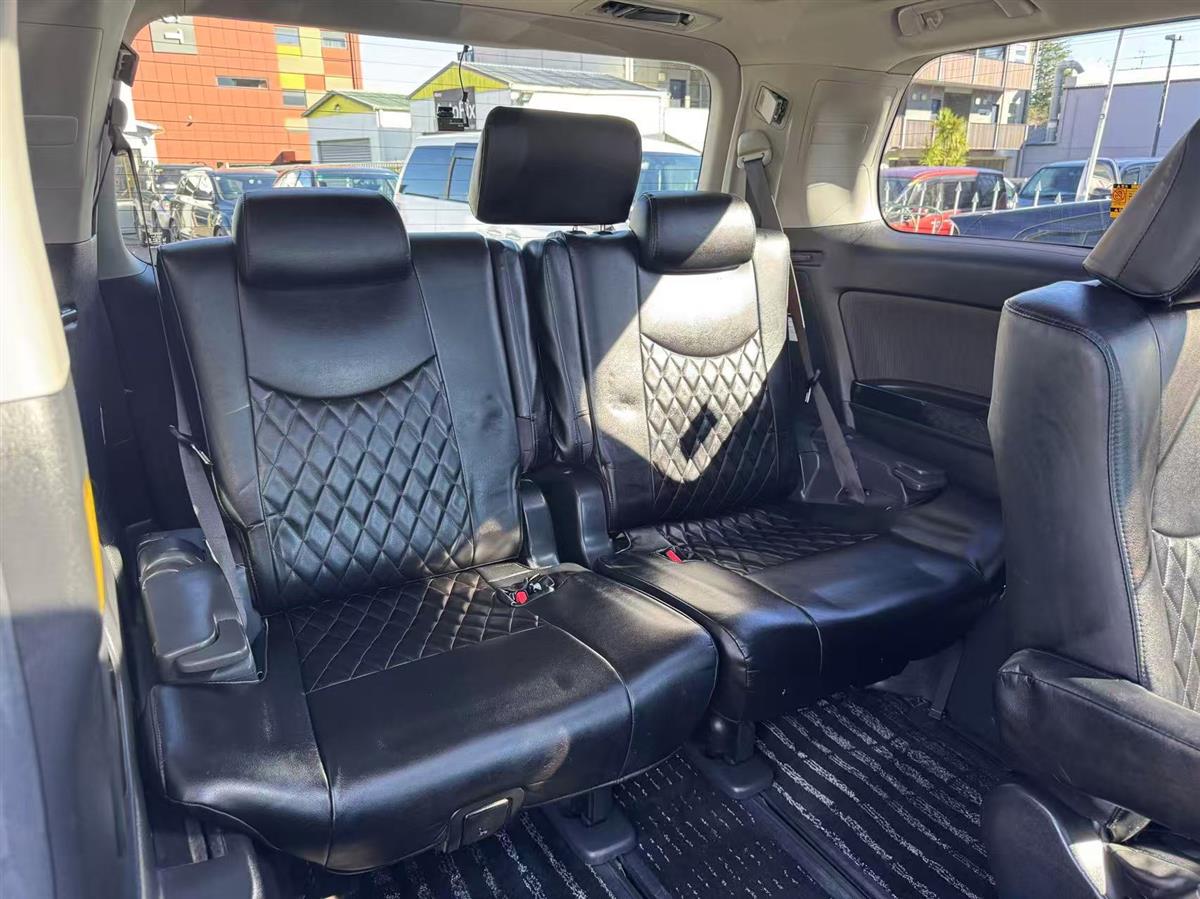 2014 Toyota Alphard thumbnail