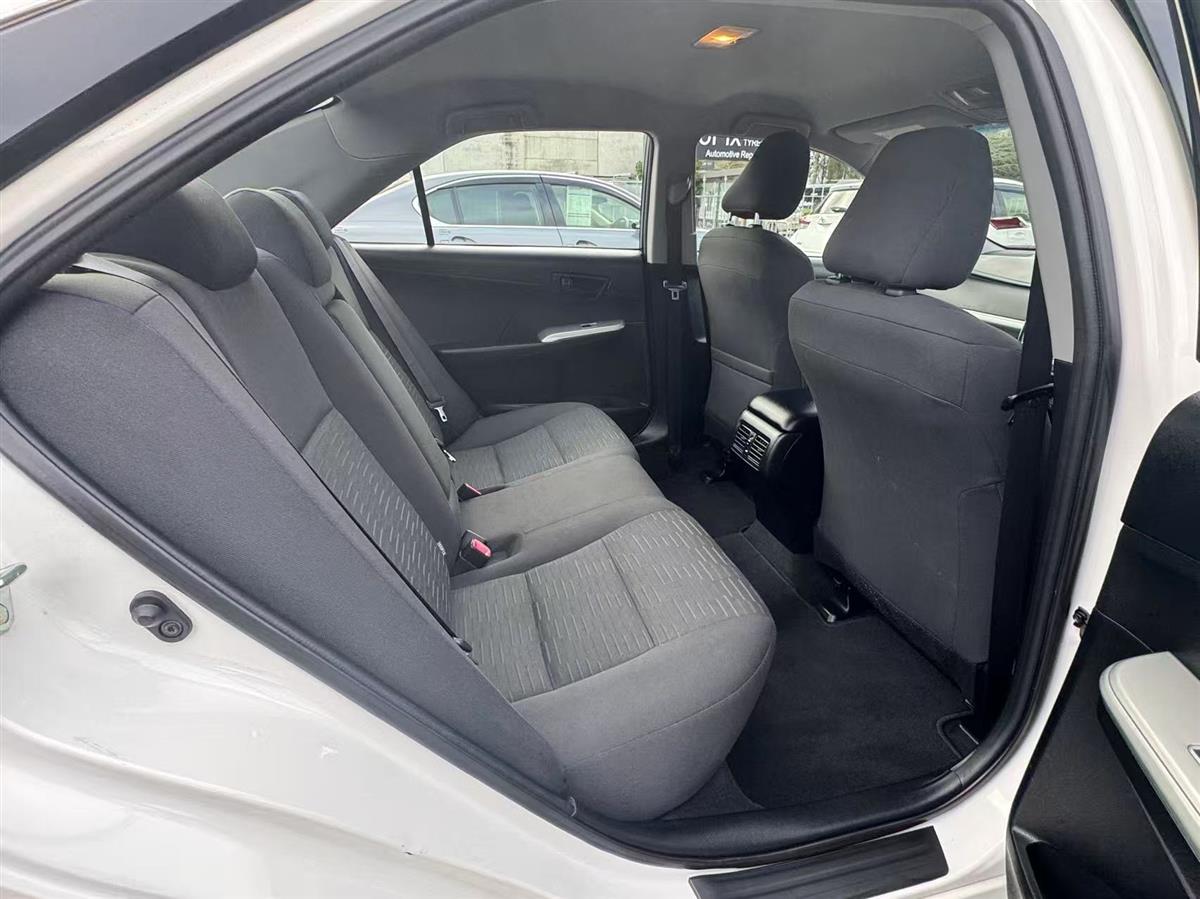2017 Toyota Camry thumbnail