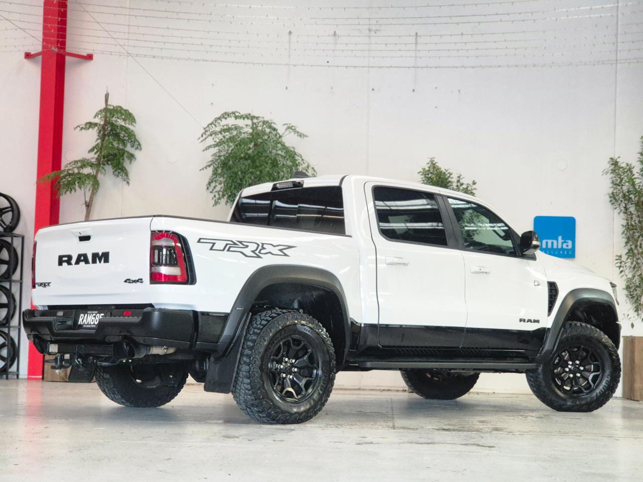 2023 Ram 1500 thumbnail
