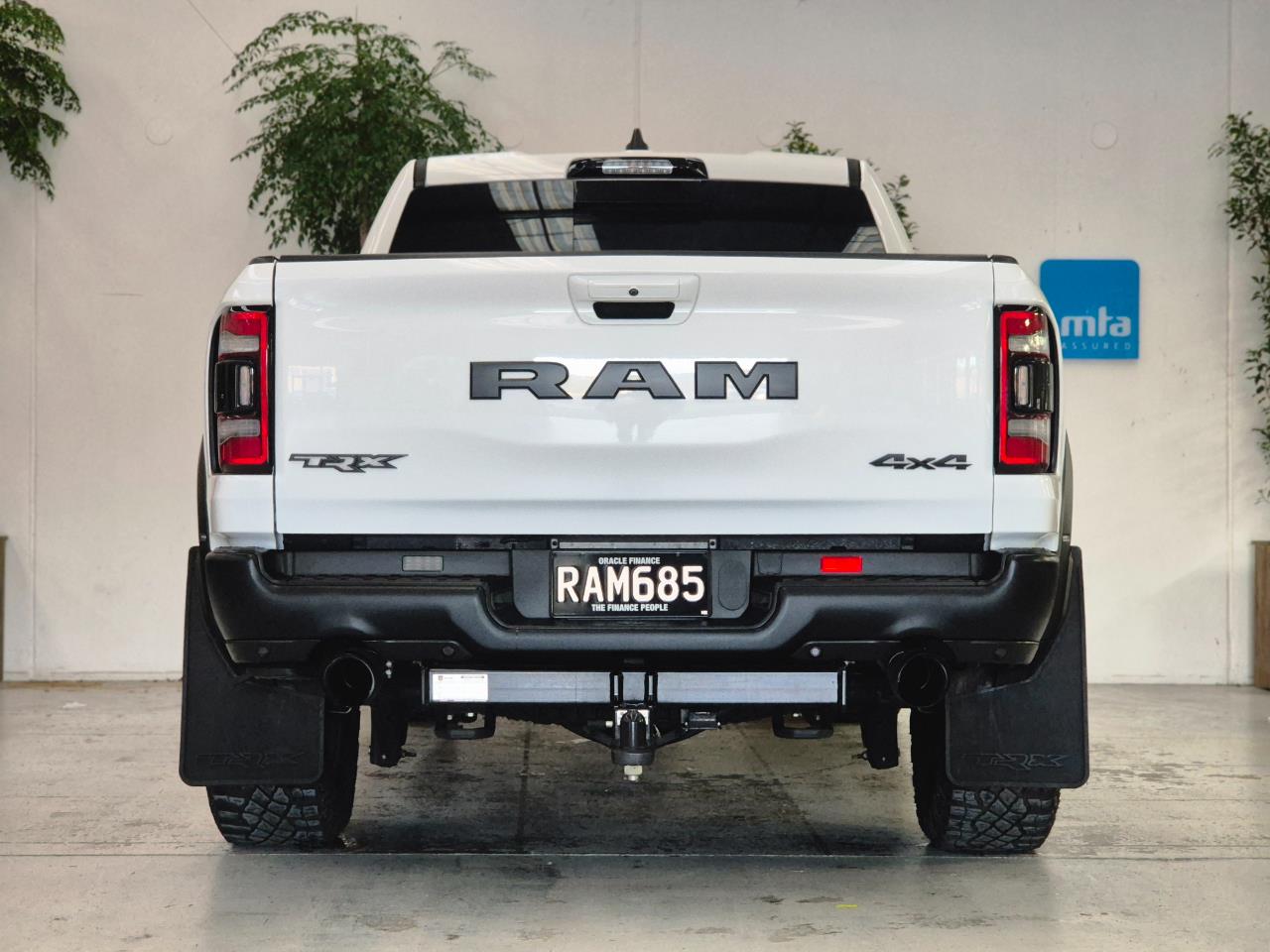 2023 Ram 1500 thumbnail