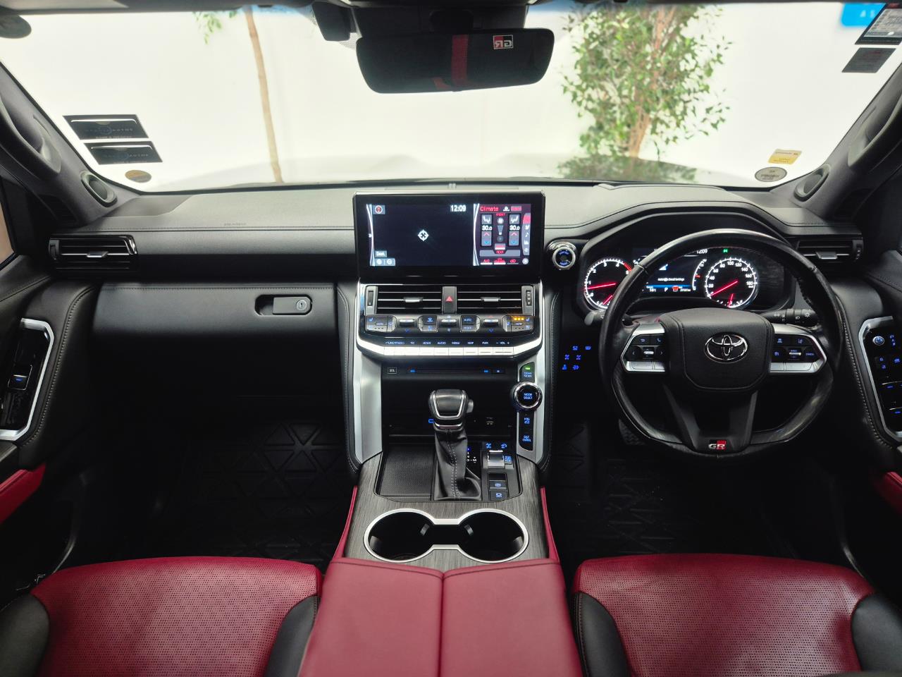 2023 Toyota Landcruiser thumbnail