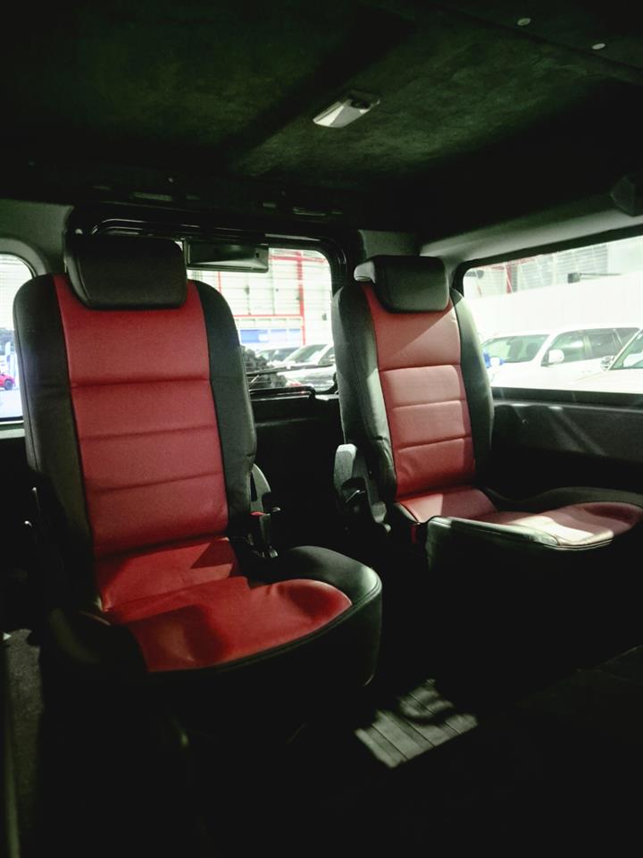 2015 Land Rover Defender thumbnail