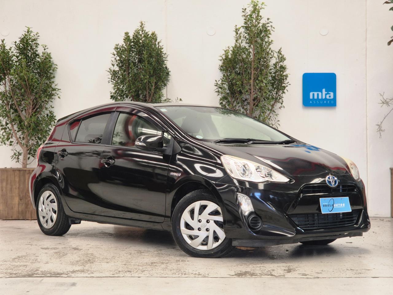 2015 Toyota Aqua thumbnail