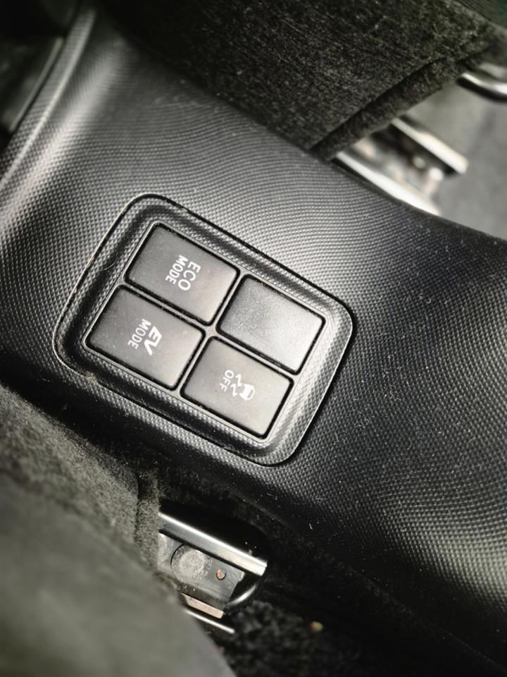 2015 Toyota Aqua thumbnail