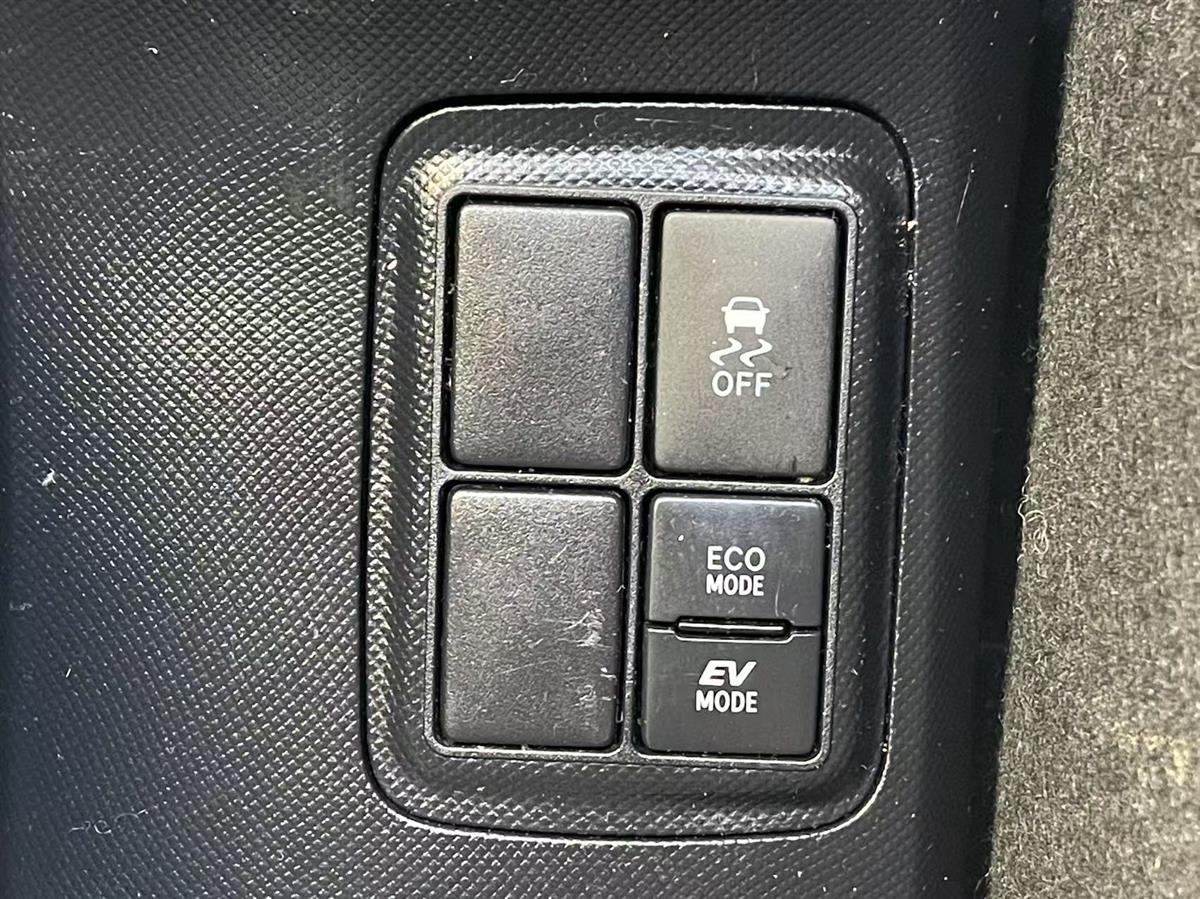 2020 Toyota Aqua thumbnail