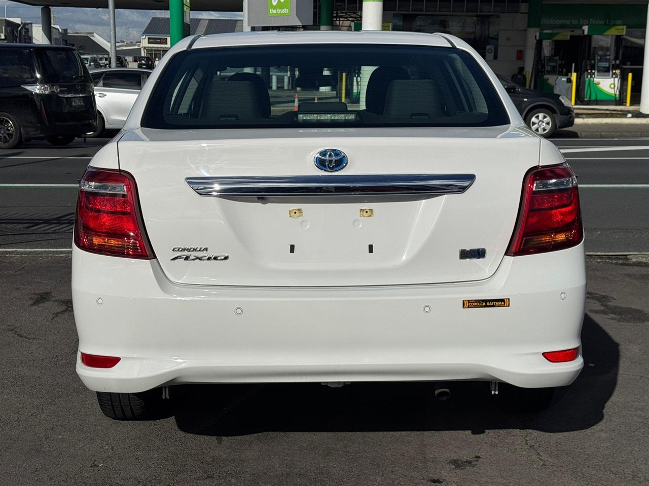 2020 Toyota Corolla thumbnail