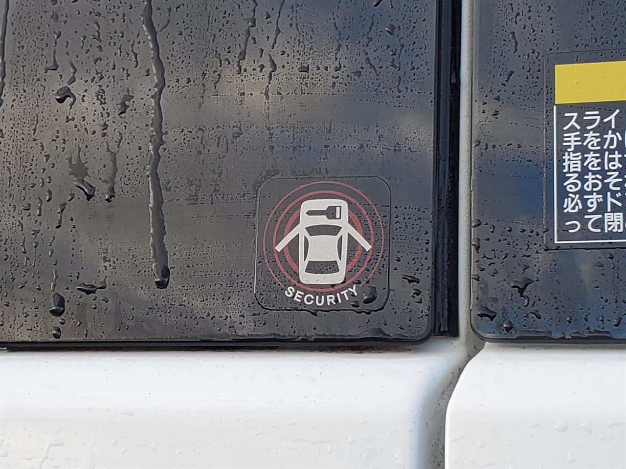 2021 Nissan Caravan thumbnail