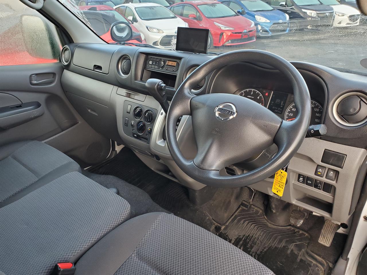 2021 Nissan Caravan thumbnail