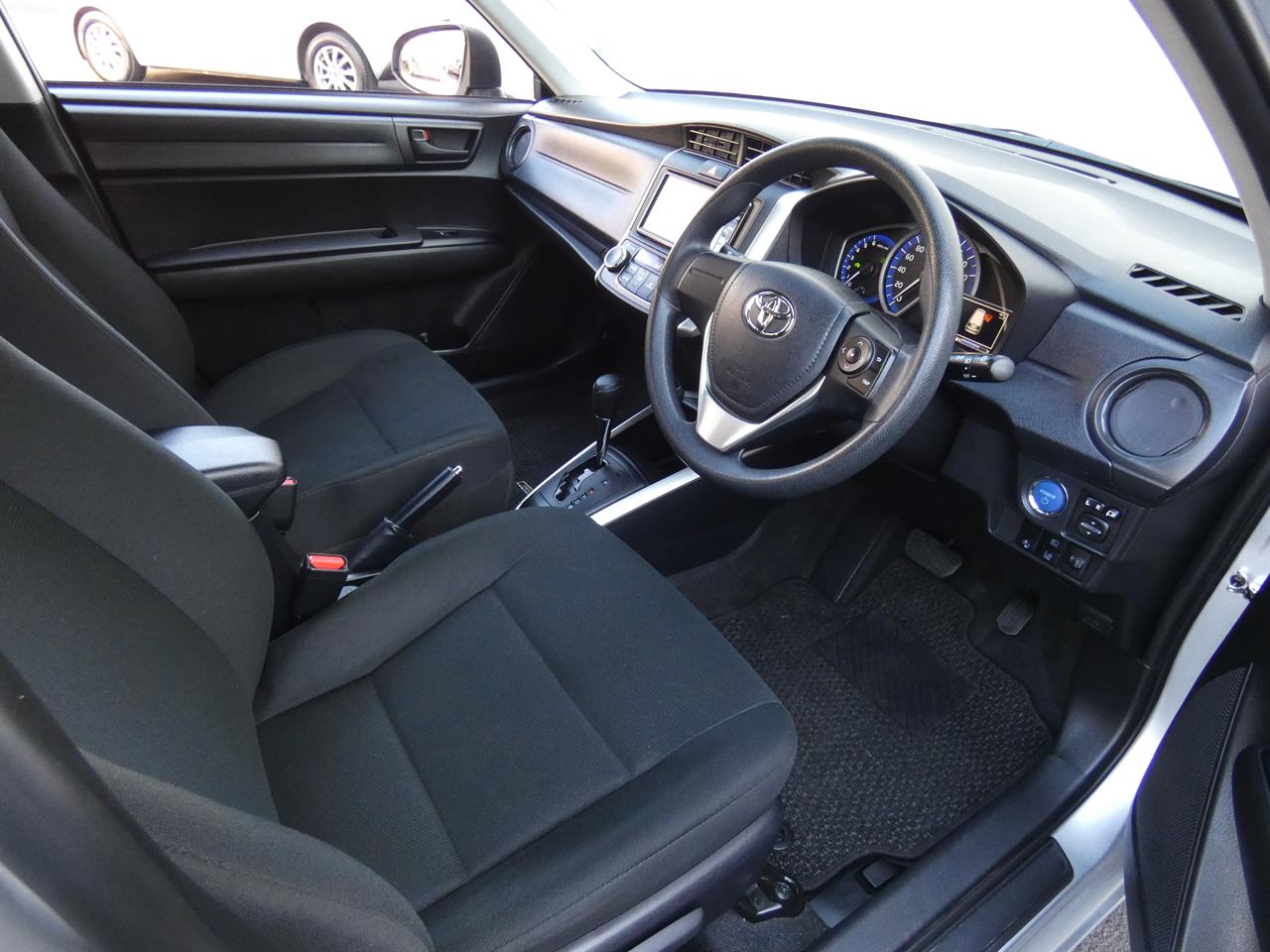 2021 Toyota COROLLA thumbnail