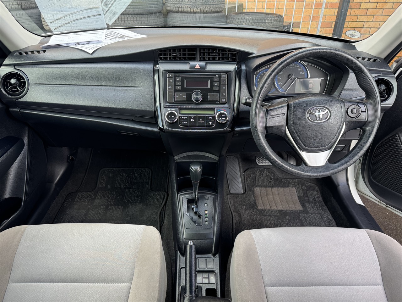 2015 Toyota Corolla thumbnail