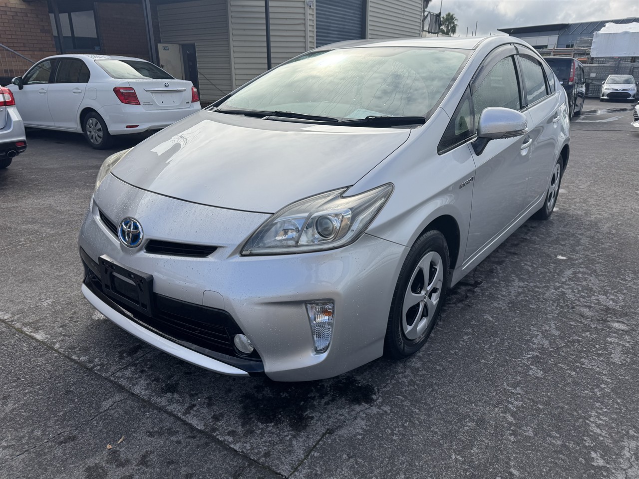2012 Toyota Prius thumbnail