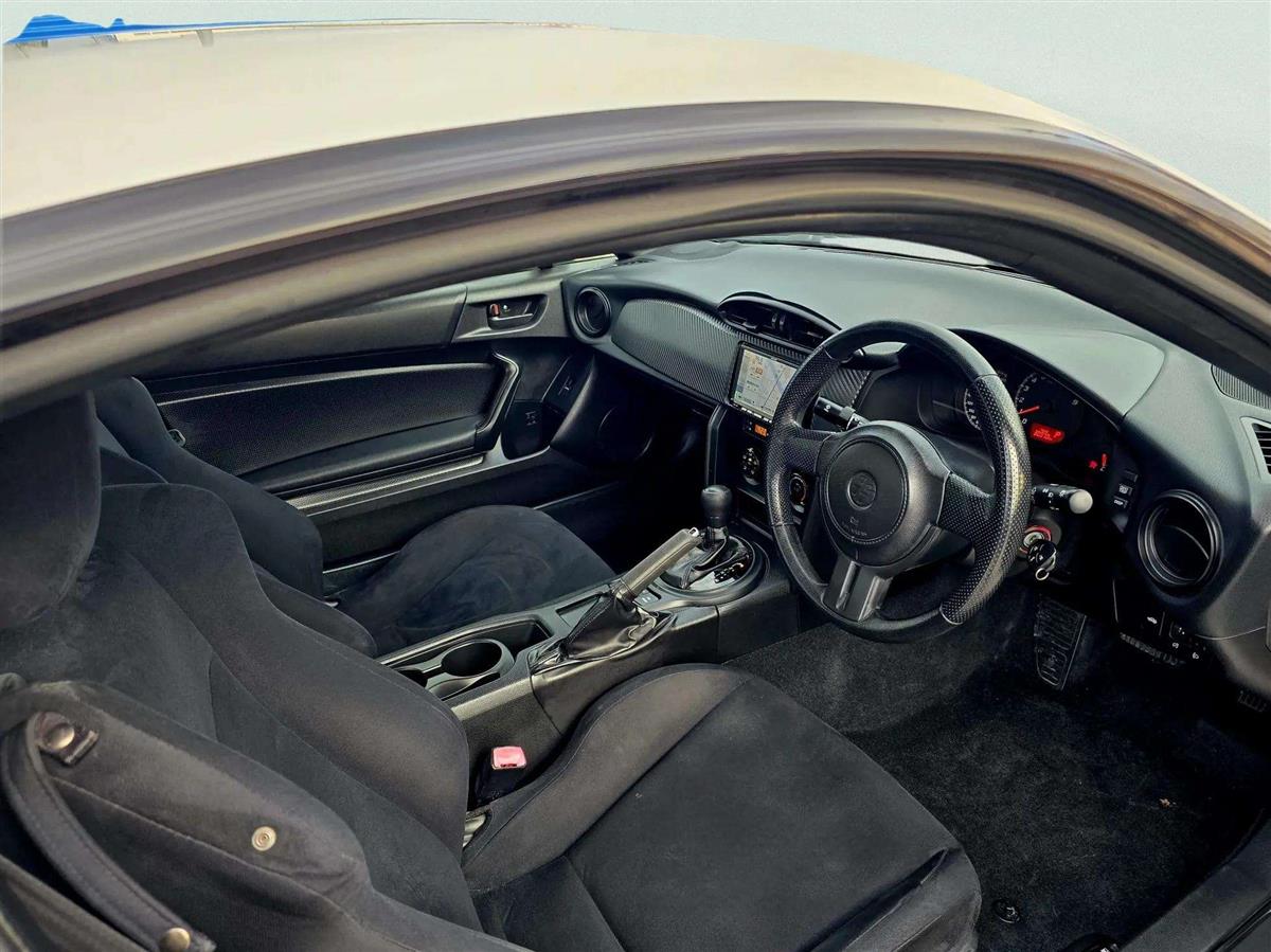 2012 Toyota 86 thumbnail