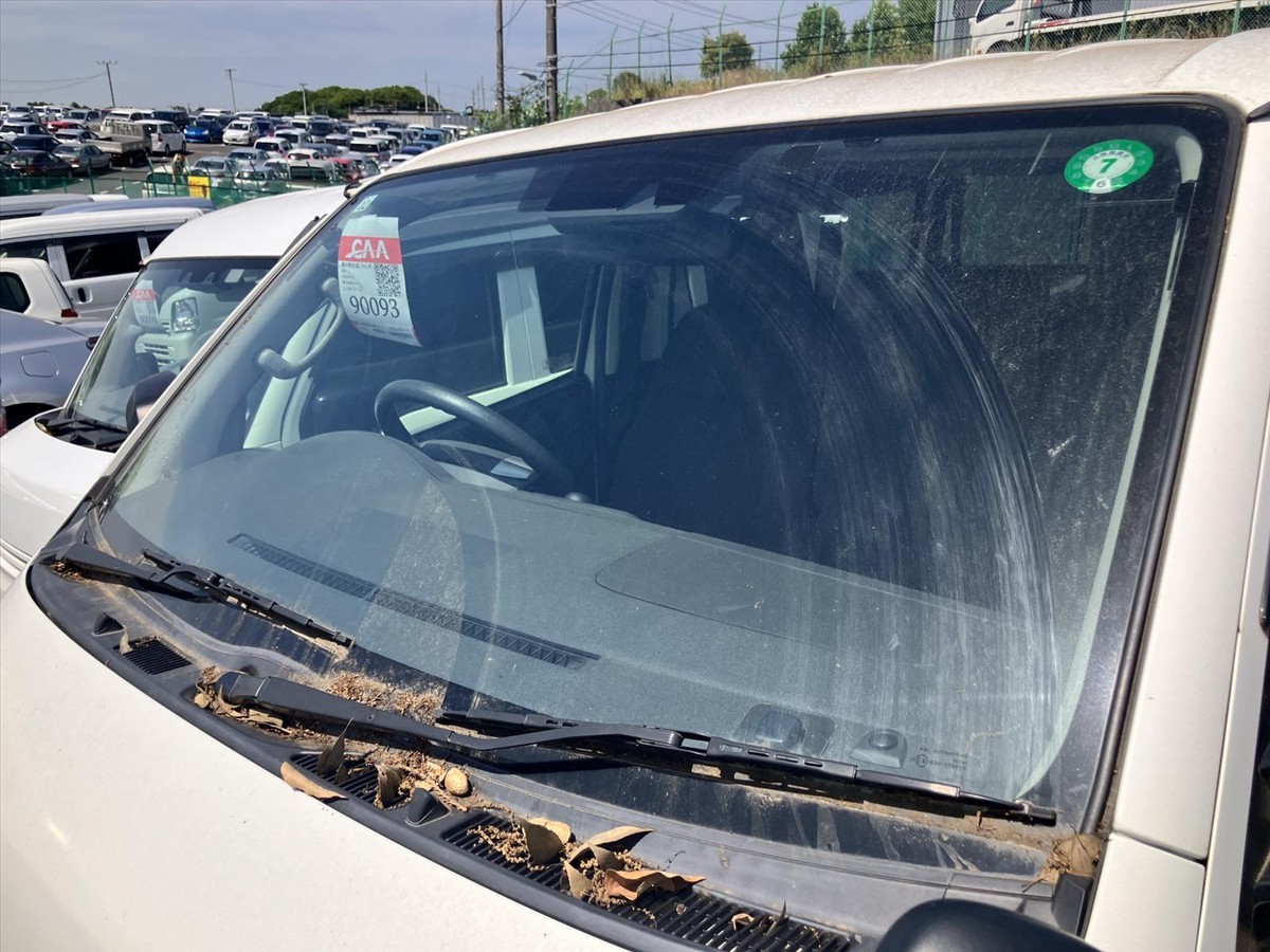 2020 Toyota Hiace thumbnail