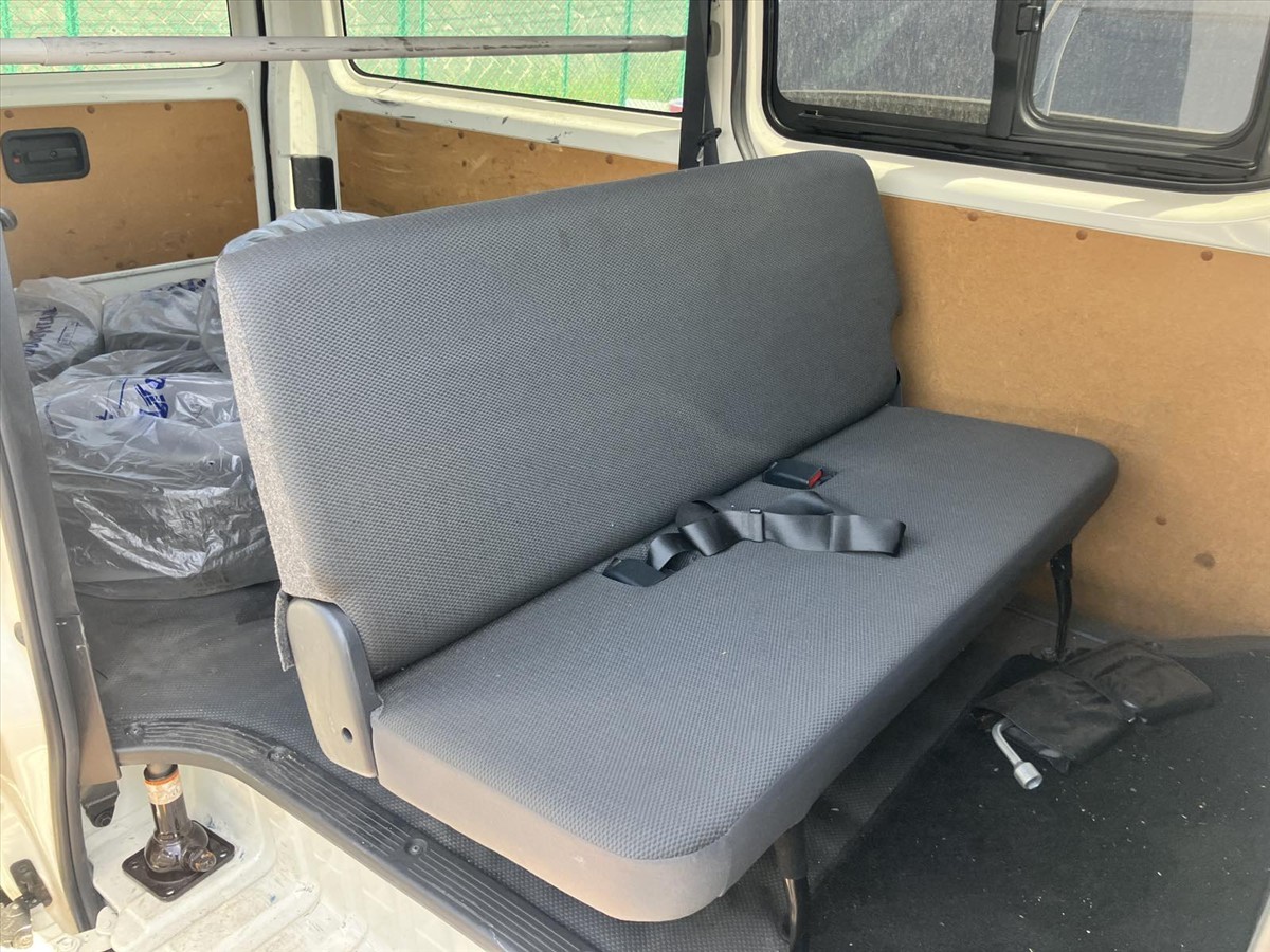 2020 Toyota Hiace thumbnail