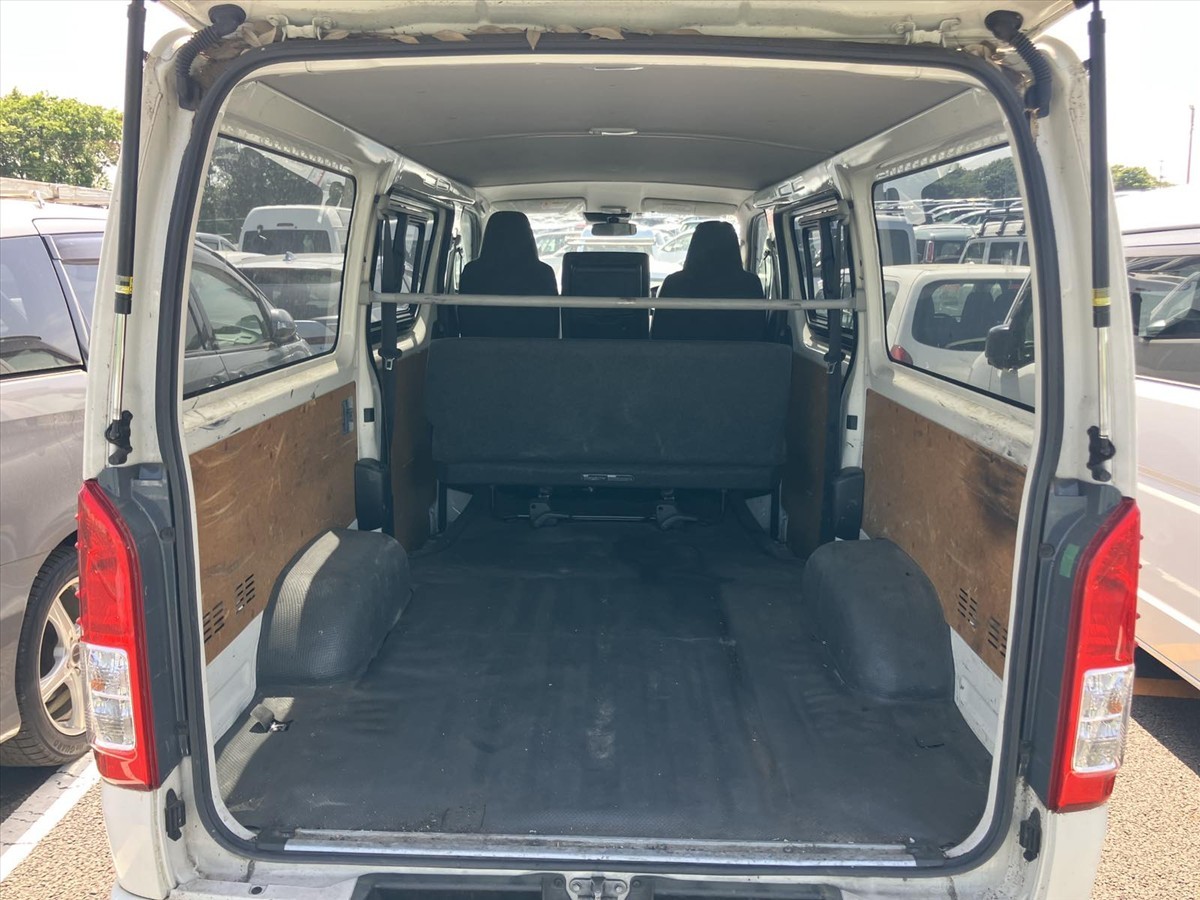 2020 Toyota Hiace thumbnail