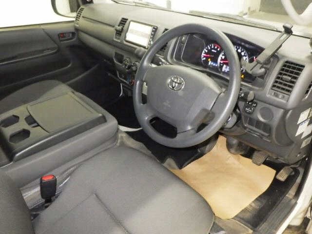 2020 Toyota Hiace thumbnail