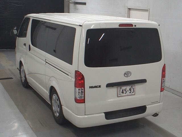 2020 Toyota Hiace thumbnail