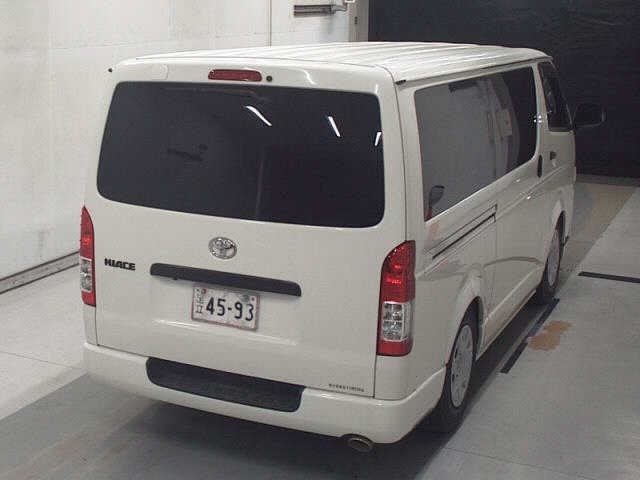 2020 Toyota Hiace thumbnail
