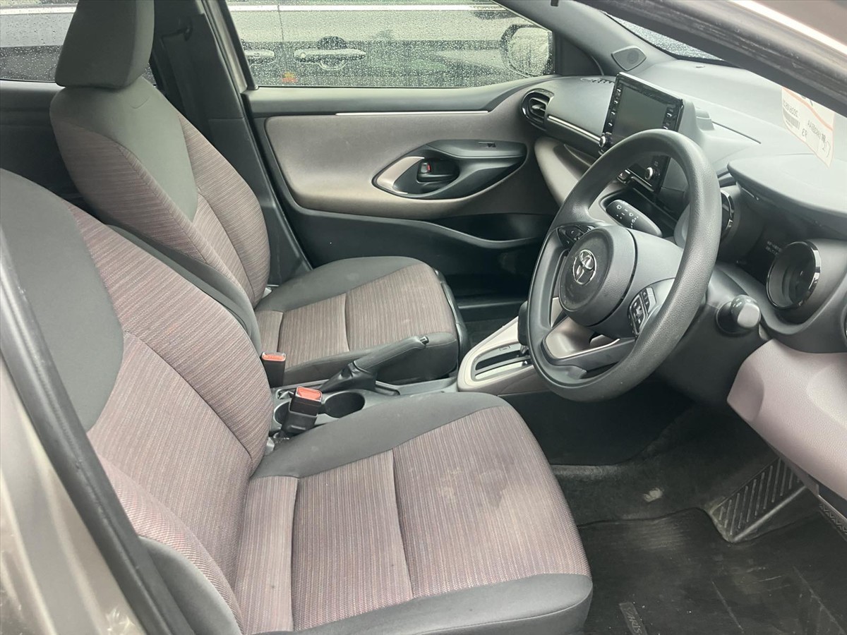 2020 Toyota Yaris thumbnail